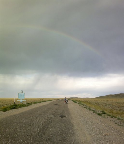 Дорога в прииртышской пустыне.