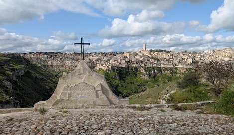 Христос остановился в Матере